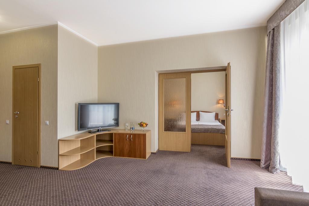 Mariot Medical Center Hotel Truskavets Exterior photo